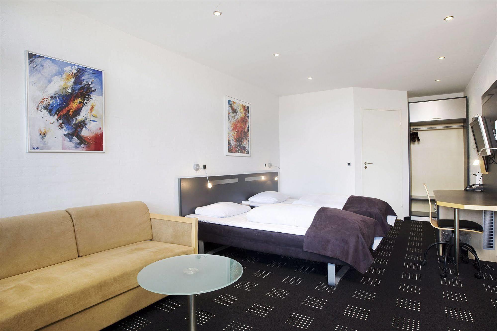 Hotel Hedegaarden Vejle Bagian luar foto